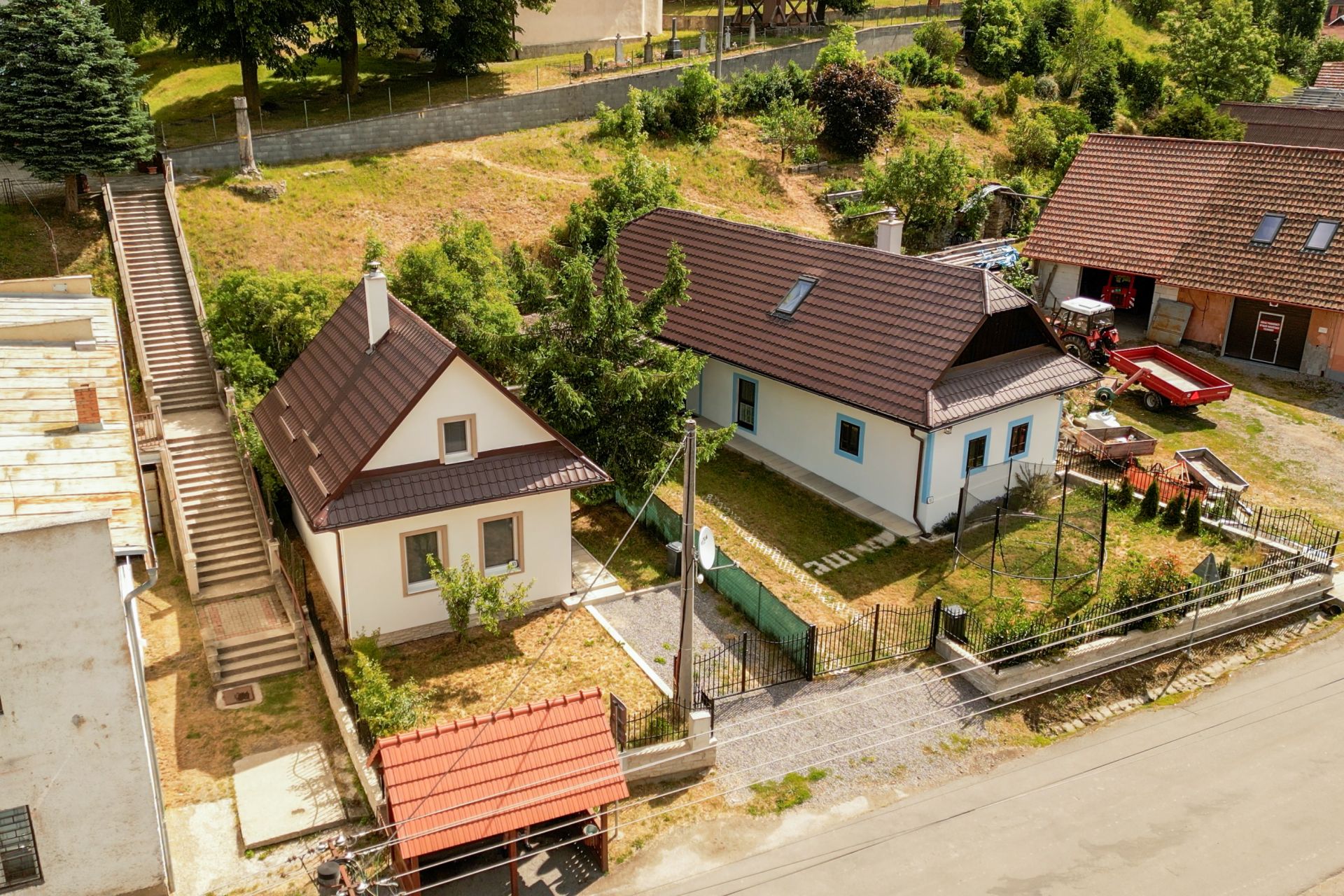 Na predaj dve nehnuteľnosti na Banskom Studenci