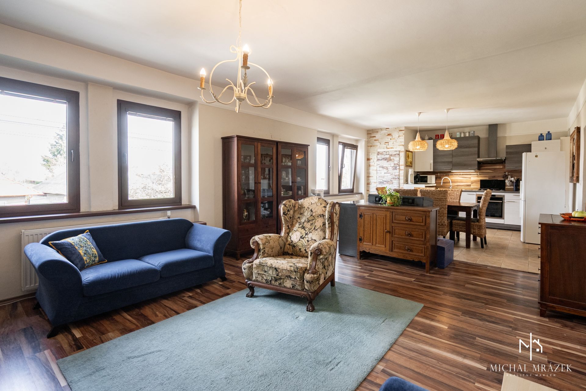 Na predaj veľký 5i byt so záhradou