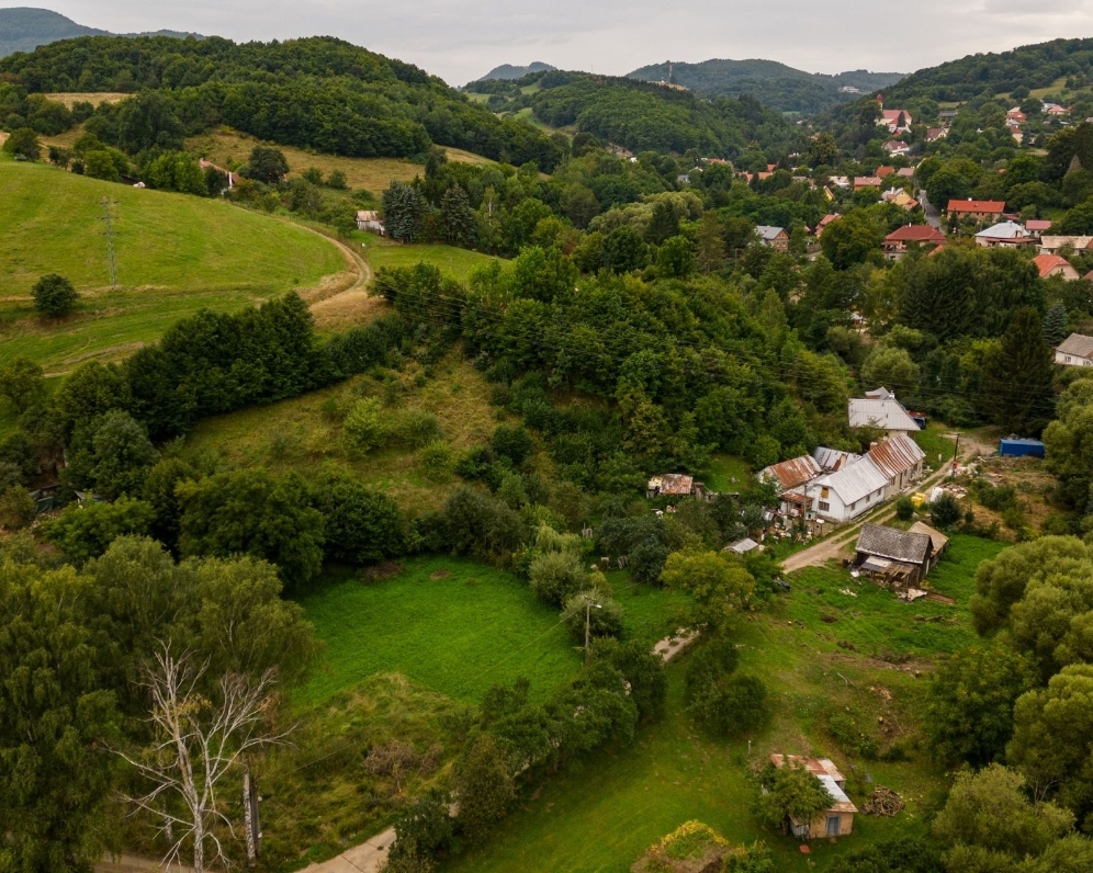 Pozemok v oblasti Povrazník, okres Banská Štiavnica.